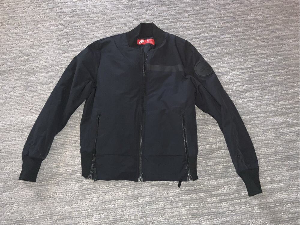 Nike Air Bomber Jacket Women's Small Black Insulated Primaloft